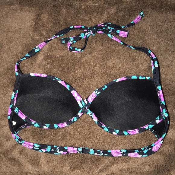 🌸 Floral bikini top. - Picture 2 of 2